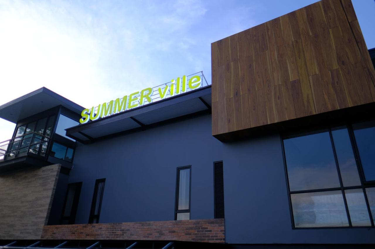 Hotel Summerville マジャレンカ エクステリア 写真